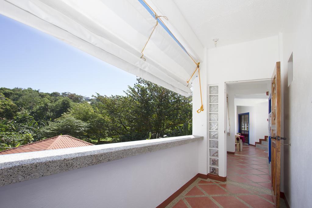 Island Jewel Bed & Breakfast 2*